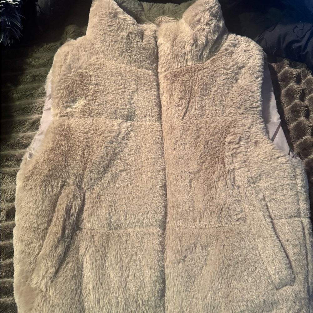 Women's Cream Faux Fur Vest
